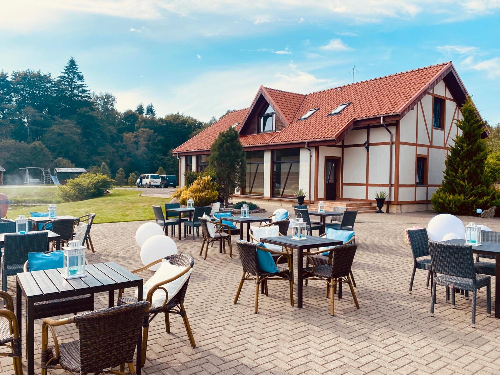 Jurvinge Hotel Zadvainai Exterior photo