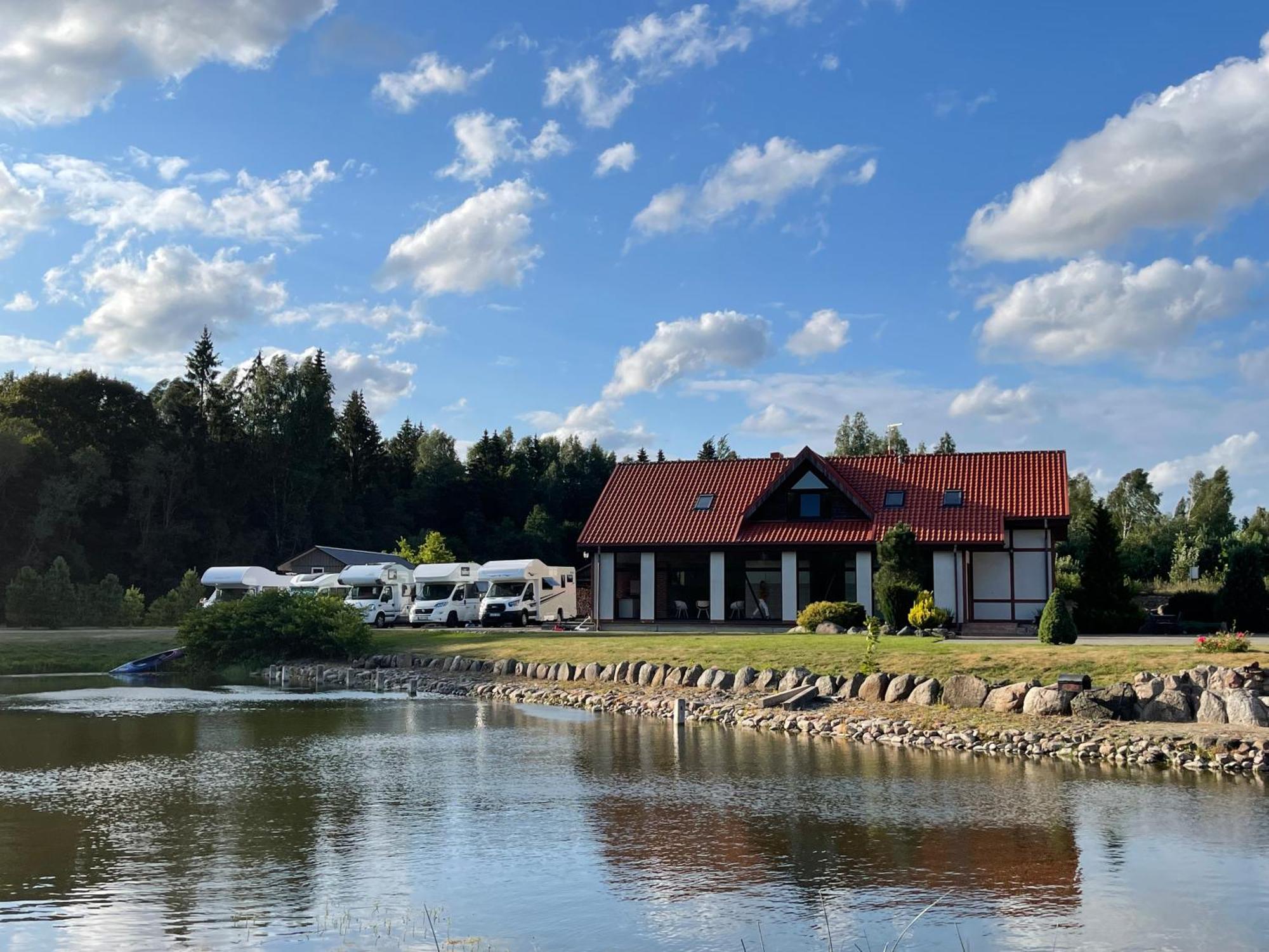 Jurvinge Hotel Zadvainai Exterior photo